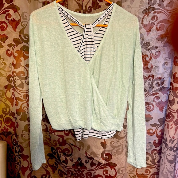 Abercrombie Kids Layered Mint Green Sweater Wrap White Striped Back Size 11/12 - Picture 2 of 2